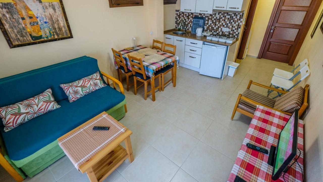 Teras Butik Apart Karaburun  Eksteriør bilde