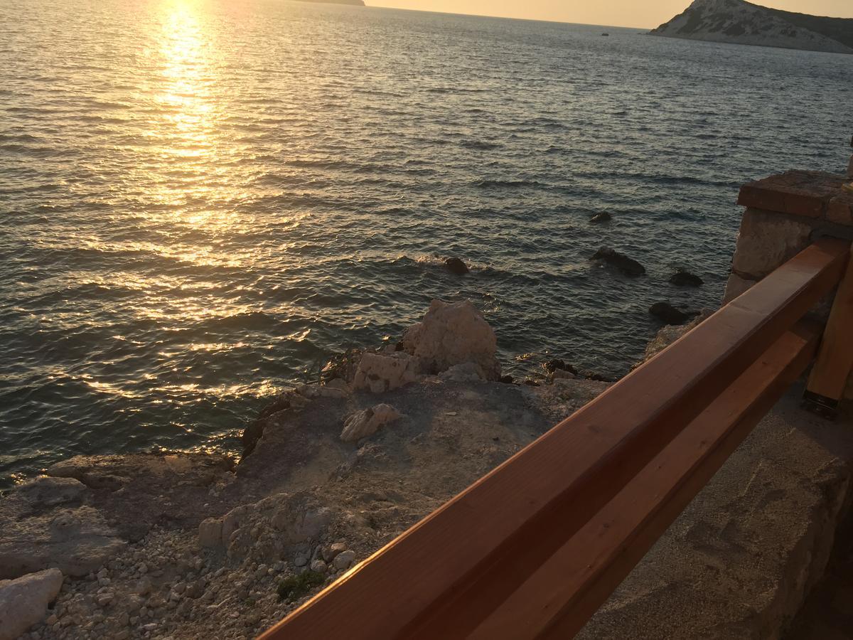 Teras Butik Apart Karaburun  Eksteriør bilde